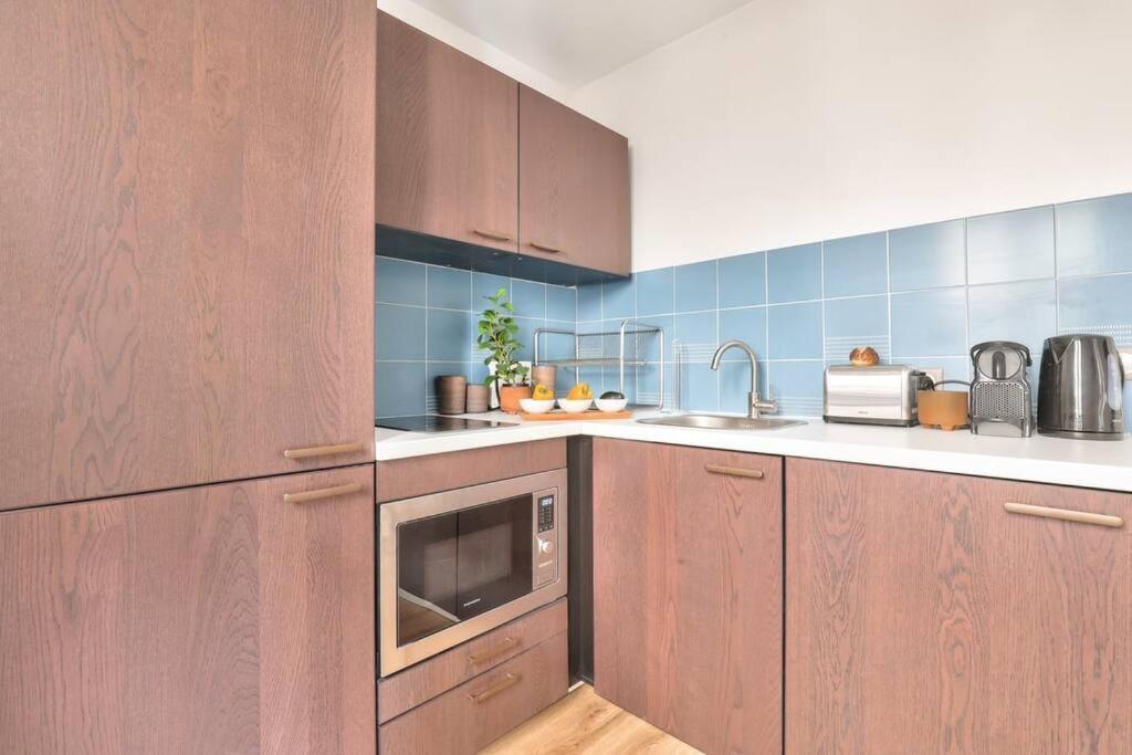 Cozy And Practical Apt In The 10Th Arrondissement ปารีส ภายนอก รูปภาพ
